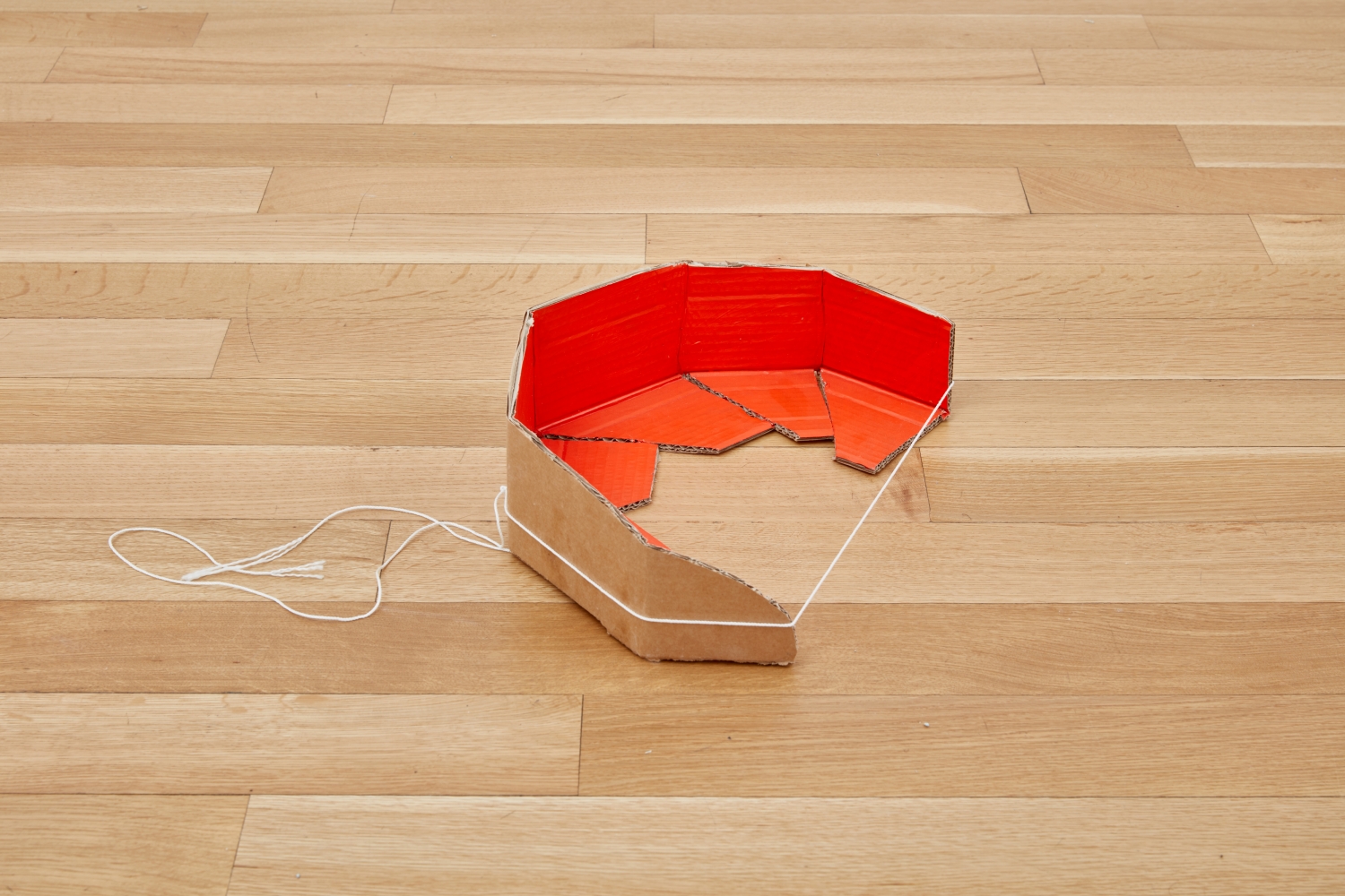 
Esther Kl&amp;auml;s
Tine, 2021
cardboard, paint, and string
16 1/8 x 11 3/8 x 4 3/4 inches (41 x 29 x 12 cm)