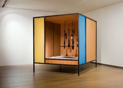 Su-Mei Tse Bleeding Tools, 2009 – 2010 Realized in collaboration with Jean-Lou Majerus Installation 102 3/8 x 100 3/8 x 89 3/4 inches (260 x 255 x 228 cm) (SMT09-18)